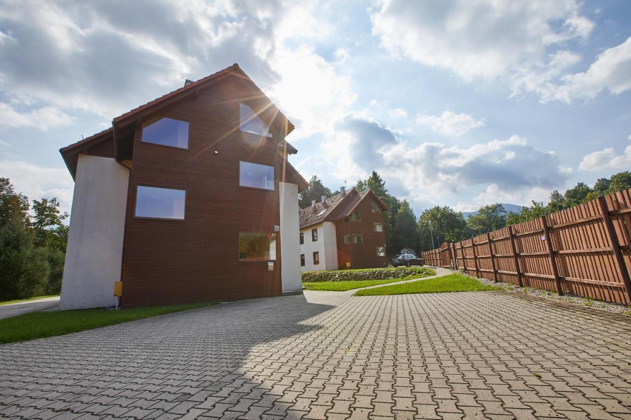 Apartamenty Nad Lomniczka-Malachit Karpacz Esterno foto
